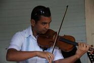 Profesor con violín
